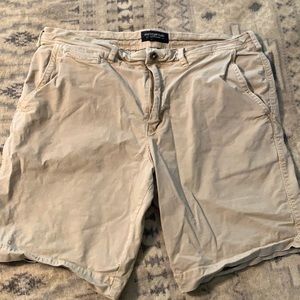 Men’s AE khaki shorts